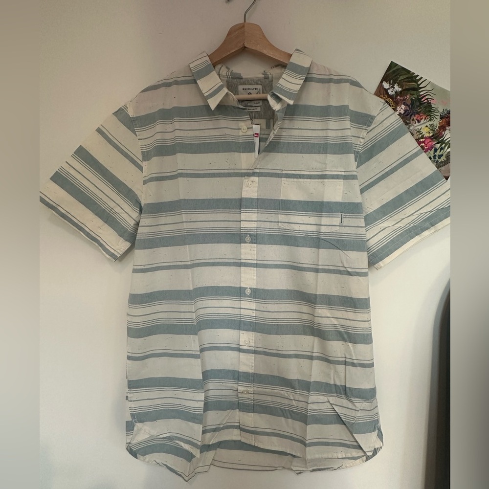 Quiksilver Blue and White shirt NWT size L